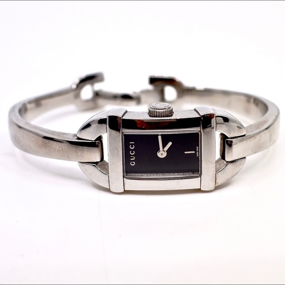 ✨SOLD✨Gucci Ladies bracelet watch
